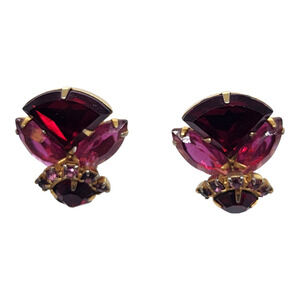 Vintage Red Pink Rhinestone Flower Cluster Clip On Earrings Gold Plated 1950s